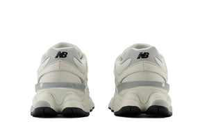 New Balance 9060 Sea Salt Raincloud Cinza
